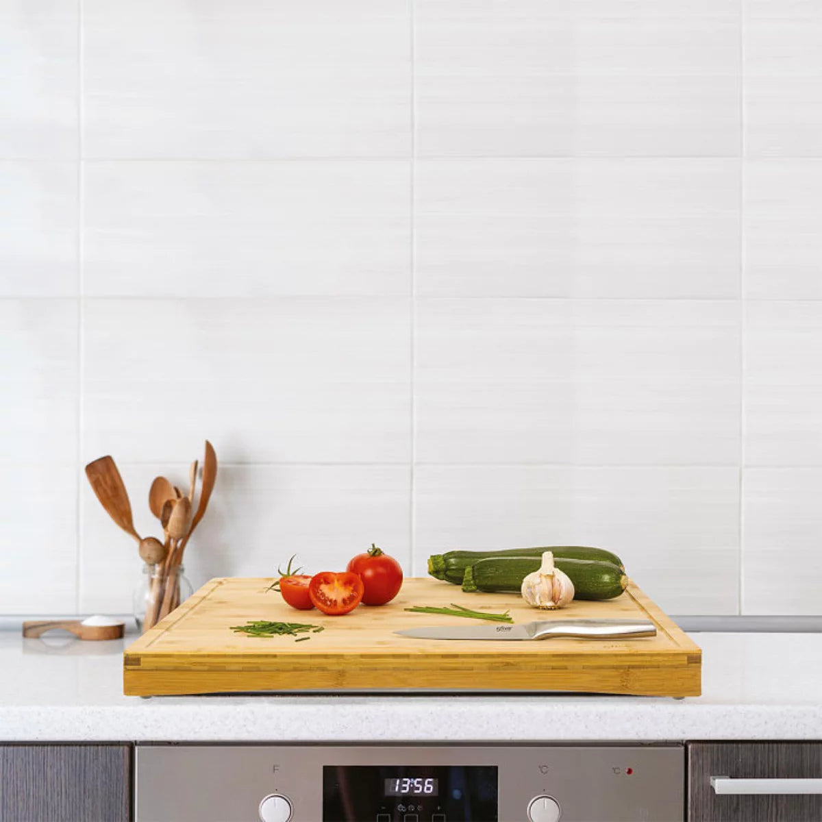 Cache plaque planche a découper en bambou 52x58 cm